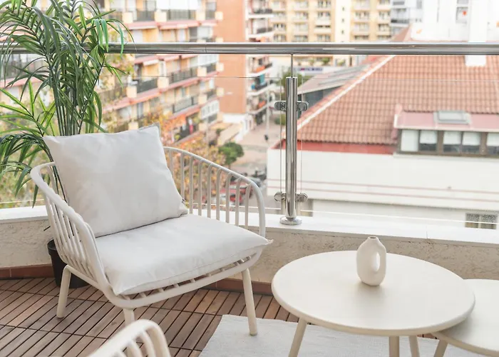 Apartment With Balcony, Close To The By Rems