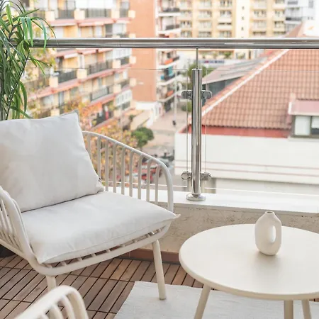 아파트 With Balcony, Close To The By Rems