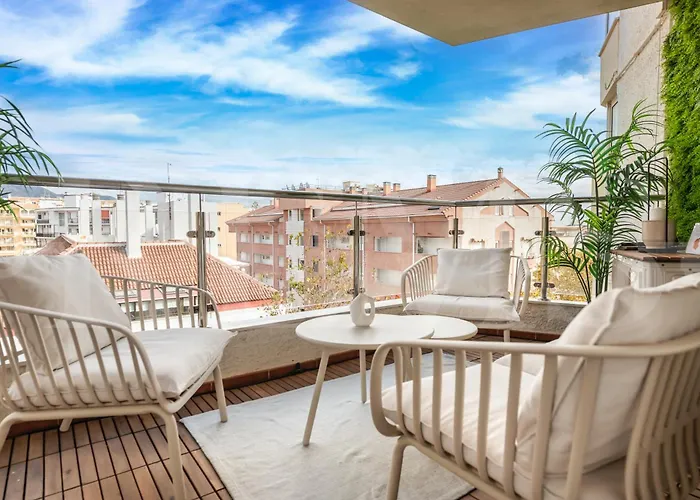 Apartamento With Balcony, Close To The By Rems *