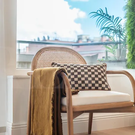 With Balcony, Close To The By Rems * 丰希罗拉